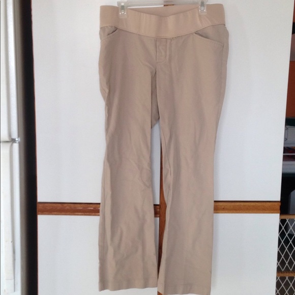 Old navy maternity - Picture 1 of 3